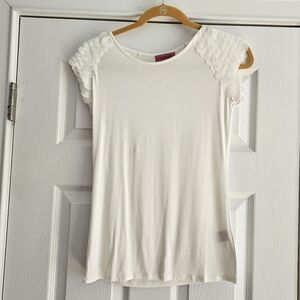 Carmen Cream Cap Sleeve Top With Embellishments Sz XS